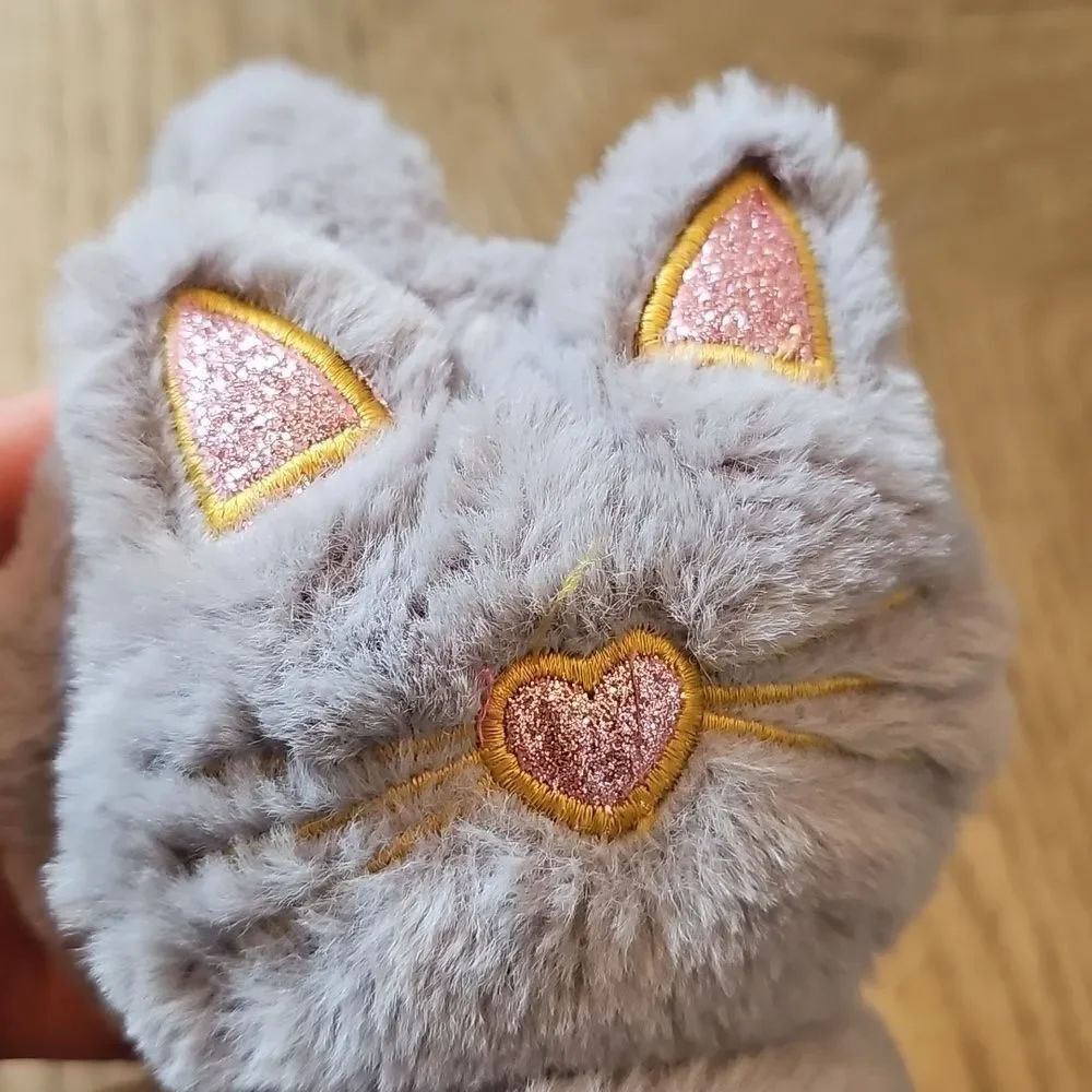 Plush Kitty Ear Muff - Picture 2 of 4